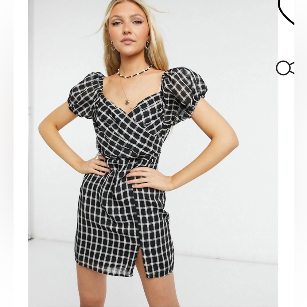 Gilli Piff Sleeve Mini Dress sz S nwot